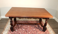 Antique American Victorian Quartersawn Oak Extension Dining Table with Carved Reeded Legs on Casters