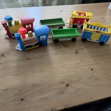 Fisher-Price Little People Express Train #2581 (Engine, Coach, Caboose) — listing 2