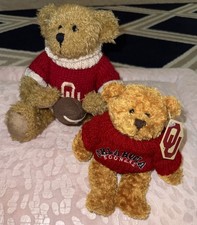 Ridgewood Collectibles 2003 Miniature Jointed Teddy Bear Ornament with UNC Sweater