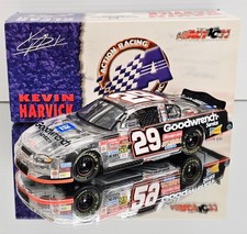 Action Kevin Harvick #29 GM Goodwrench Service 2002 Monte Carlo 1:64 Diecast — listing 2