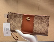 Coach Double Zip Wallet Wristlet in Maroon Pebbled Leather — listing 4