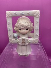 Precious Moments "Peace on Earth" Figurine E-2804 — listing 6