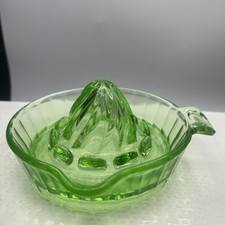 Vintage Green Uranium Glass Reamer Juicer, 5-inch — listing 3