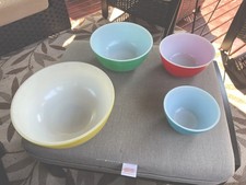 Vintage Pyrex Primary Colors Nesting Mixing Bowl Set (4-Piece: 401, 402, 403, 404) — listing 4