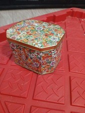 Daher tin octagonal Octagonal Floral Tin with Hinged Lid, Made in England — listing 4
