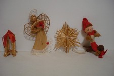 Handwoven Coiled Straw Star-Shaped Basket with Raffia Floral Decoration — listing 6