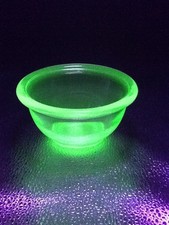 Green Uranium Depression Glass Ribbed Mixing Bowl, 9.5" Diameter — listing 2