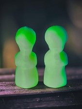 Fenton Uranium Custard Glass Praying Boy and Girl Figurines, 4 inch Pair — listing 5