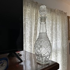 Cut Crystal Wine Decanter with Pointed Onion Stopper — listing 4