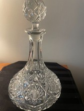 Clear Glass Wine Decanter with Wide Base and Flared Neck — listing 2