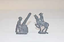 Set of 7 Flat Lead Soldiers (Flachfiguren) in Action, Austrian WWI Infantry with Flag Bearer & Bugler, Grey-Khaki, 1 1/4" Tall — listing 3
