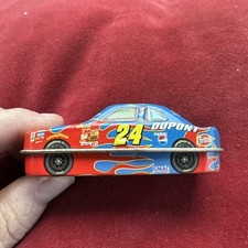 Jeff Gordon #24 NASCAR Car-Shaped Collectible Tin with 6 Sealed Pins/Magnets Set — listing 4