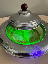 Vaseline Uranium Glass Divided Relish Tray in Pierced Metal Footed Holder, 7.5 inch