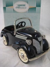 Hallmark Kiddie Car Classics 1937 Garton Ford Luxury Edition Die-Cast