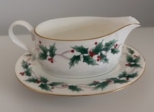 Mikasa 'Ribbon Holly' Fine China Serving Set with Gold Handle Tidbit Tray — listing 2