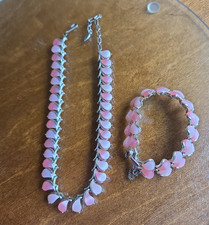 Vintage 1950s Pink Moonglow Thermoset Lucite Choker Necklace with Gold-Tone Links — listing 6