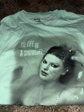 Taylor Swift 1989 Sunglasses Portrait Graphic T-Shirt, Navy Blue — listing 4