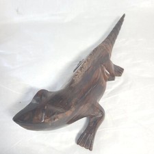 Hand-Carved Wooden Iguana / Lizard Figurine with Arrow-Tip Tail