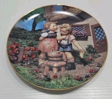 M.J. Hummel "Squeaky Clean" Collector Plate — Little Companions Series — listing 6