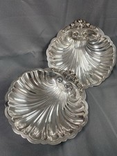 W&S Blackinton Silverplate Scallop Shell Serving Dish with Shell Feet — listing 4