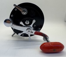 Vintage Penn Conventional Saltwater Trolling/Casting Reel with Bakelite Side Plates — listing 5