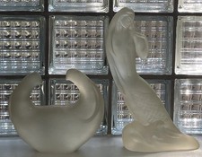 Lucite Acrylic Sculpture with Facing Profile Faces and Textured Base — listing 6