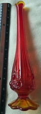 Amberina Art Glass Twin-Handled Vase with Ruffled Base, 4.5 inches