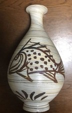 Buncheong-Style Stoneware Bottle Vase with Incised Sgraffito Decoration Came with an unmarked wooden box — listing 3