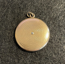 Gold-Tone Oval Pendant Necklace with Openwork Wavy Wire Design — listing 6
