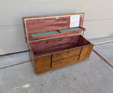 Vintage Cedar Hope Chest with Pennsylvania Dutch Folk Art Decoration and Faux-Drawer Front — listing 5