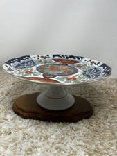 Two-Tier Imari Pattern Cake Stand in the Derby/Mason's Style with Brass Center Fitting