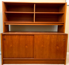 Mid-Century Modern Teak Veneer Storage Unit / Sideboard with Sliding Doors — listing 5