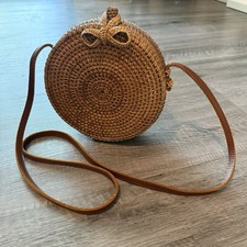 Round Woven Rattan Crossbody Bag with Floral Lining and Button-Loop Closure — listing 3