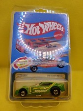 Hot Wheels Screamin' Hauler Die-Cast Car - Green with Gold Tribal Flames — listing 2