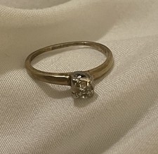 Yellow Gold Solitaire Engagement Ring with Round Clear Stone — listing 4