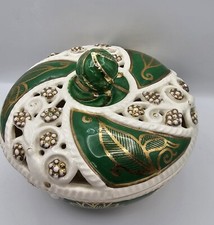 Occupied Japan Hand-Painted Floral Chintz Papier-Mâché Covered Powder Box / Vanity Box — listing 4