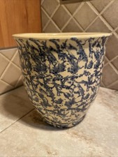Blue Spongeware Stoneware Covered Bean Pot with Two Handles and Matching Tumblers — listing 5