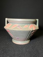 Roseville Futura Shape 616-6 Two-Handled Angular Jardinière — listing 2