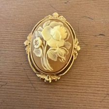 Vintage Round Floral Rose Cameo Brooch with Filigree Gold-Tone Frame — listing 2
