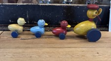 Fisher-Price #799 Quacky Family Wooden Pull Toy Mama Duck & 3 Ducklings — listing 4