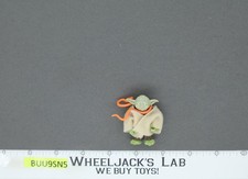 Vintage 1980 Kenner Star Wars Yoda 3.75" Action Figure (Empire Strikes Back) with Cloth Cloak, Belt, Snake & Gimer Stick — listing 6