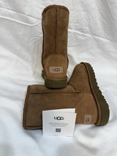 UGG Australia Classic Short Boots in Chestnut Suede — listing 5