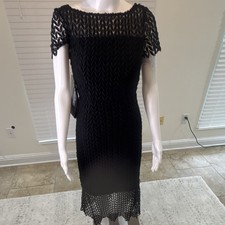 Black Lace Short Sleeve Sheath Cocktail Dress with Scalloped Hem — listing 4