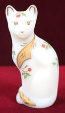White Milk Glass Reclining Cat Covered Butter Dish with Reticulated Lace-Edge Base — listing 4