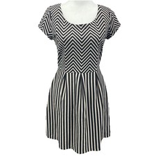 Maison Jules Sleeveless Chevron Zigzag Knit Shift Dress with Decorative Zippers, Size S