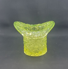 Pressed Glass Top Hat Novelty Dish (Daisy & Button Pattern)