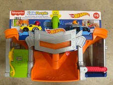 Fisher-Price Little People Figures Lot of 5 (Police Officer, Girl, Boy, Girl with Balloon, Clown) — listing 6
