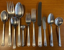 Vintage Holmes & Edwards Silver-Plate Flatware Set (Incomplete) with Faux-Ivory/Bakelite Handled Knives in Fitted Wood Canteen Box — listing 6