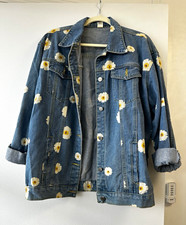 Women's Medium Wash Denim Trucker Jacket with Button-Front Chest Pockets Small, listing 5
