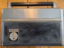 Zenith Trans-Oceanic Solid State Multiband Portable Radio (Royal 3000 series)